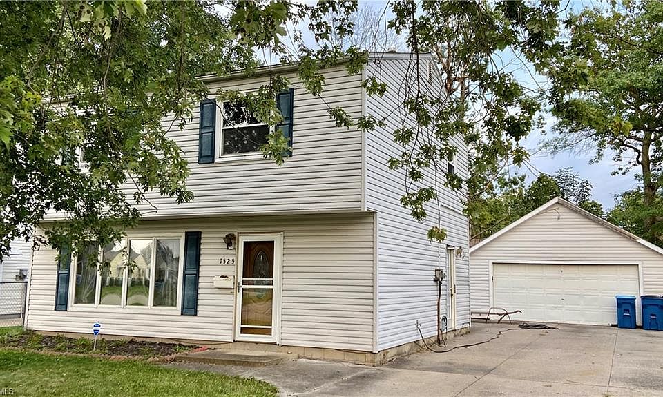 1st image of 1525 Paine St