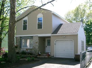 70 Walnut Ave, Bridgewater, NJ 08807