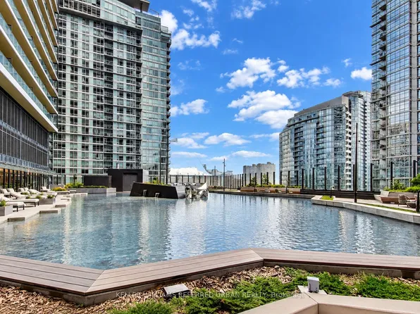 3 Concord Cityplace Way #530, Toronto, ON M5V 0X4