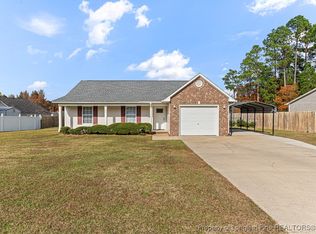 124 Haywood Dr, Raeford, NC 28376