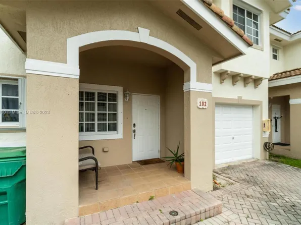 13982 SW 260th St APT 102, Homestead, FL 33032