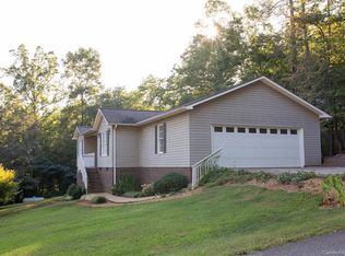 55 Hickory Hill Dr, Marion, NC 28752