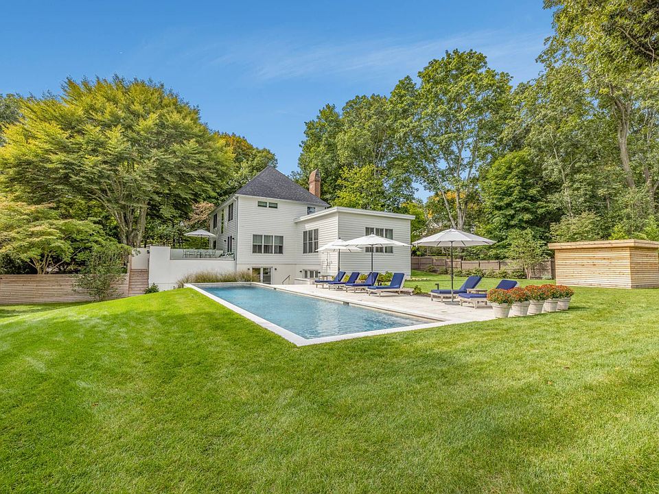 323 Division St, Sag Harbor, NY 11963 Zillow