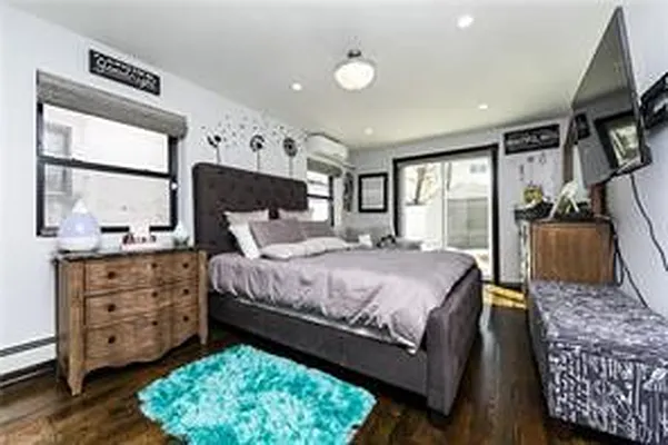 Sold by Remax Real Estate Professionals | media 10