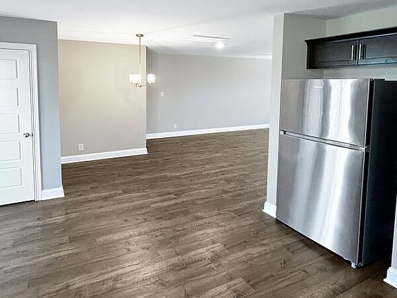 3rd image of 117 Ardell Dr