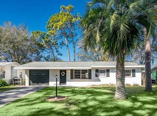 5901 Avocado St, Zephyrhills, FL 33542