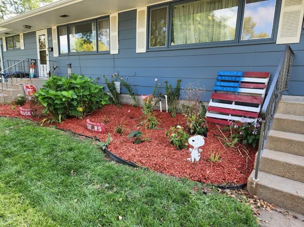 211-213 E 29th St, Kearney, NE 68847