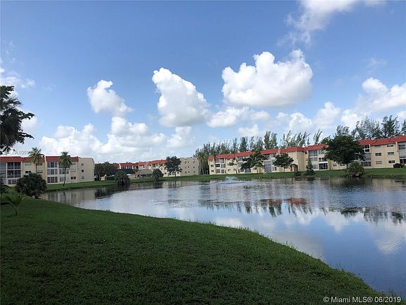 3rd image of 2701 E Sunrise Lakes Dr #107