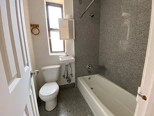 Rented by J PRESTON AND ASSOCIATES INC | media 23