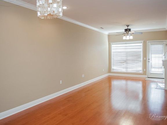 3rd image of 900 W Dixson St Unit 1