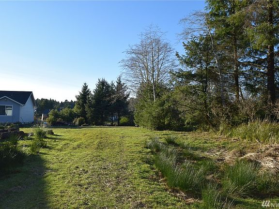 4th image of 105 Duck Lake Dr NE