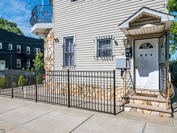 4th image of 369 21St St