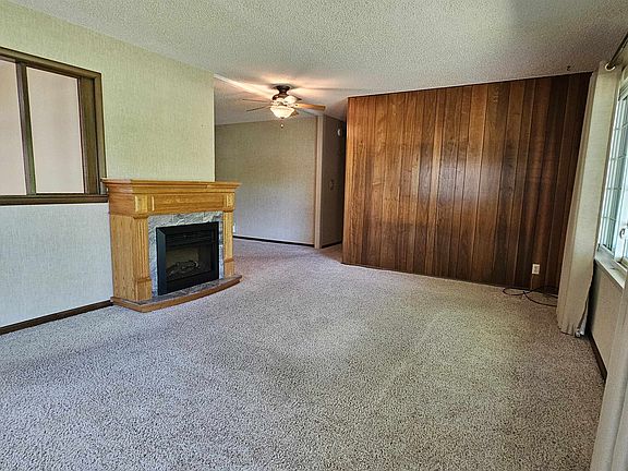 5th image of 890 Fredrick Dr