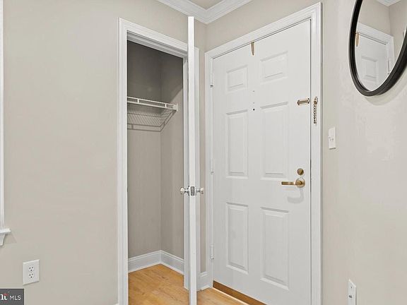 5th image of 1641 International Dr #Townhouse 24