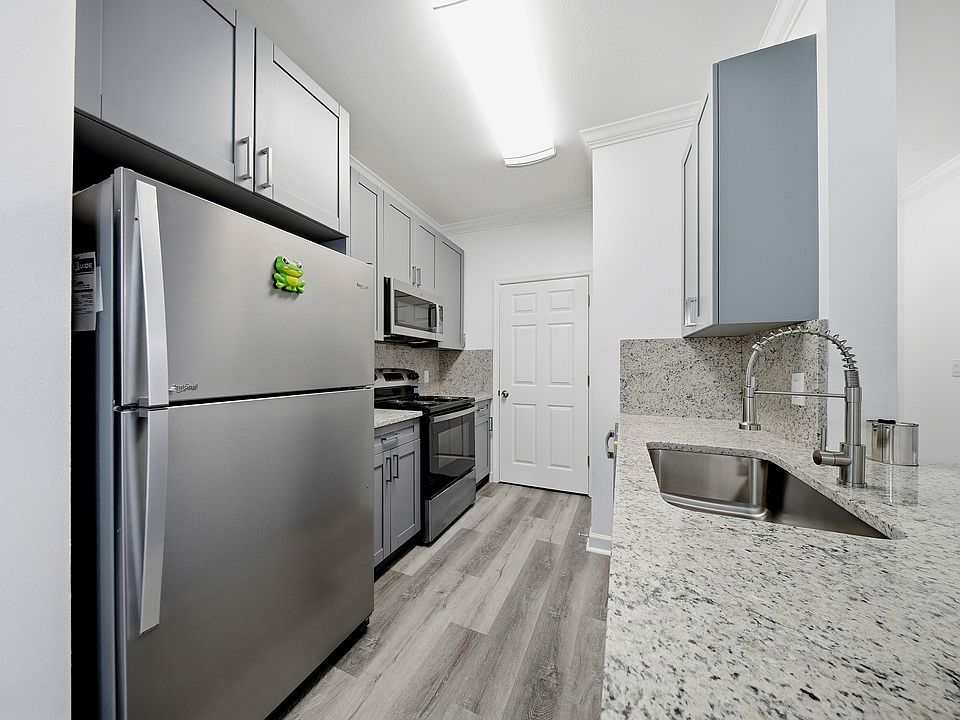 1st image of 18477 Bridle Club Dr