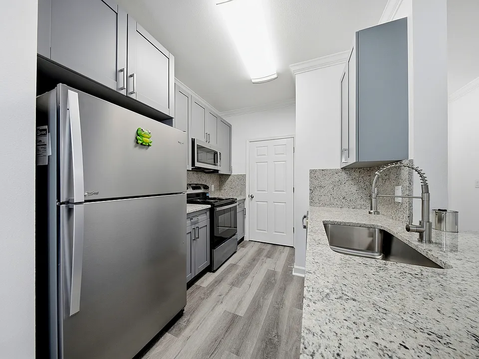 18477 Bridle Club Dr
