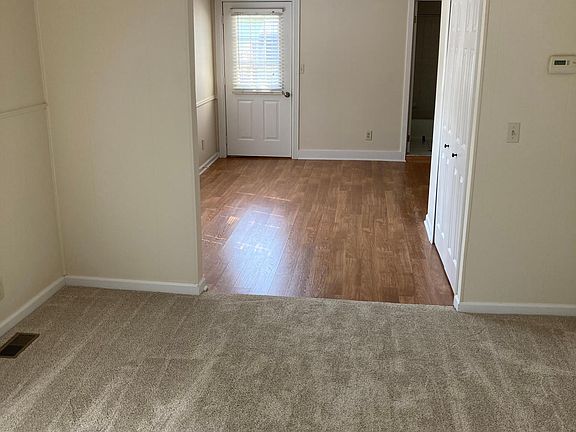 3rd image of 2927 Glenbroke St