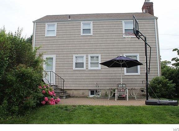 4th image of 10 Hayes Dr