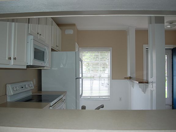 3rd image of 506 Steeplechase Ln #506