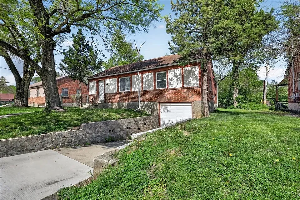 4220 Daleview Ave