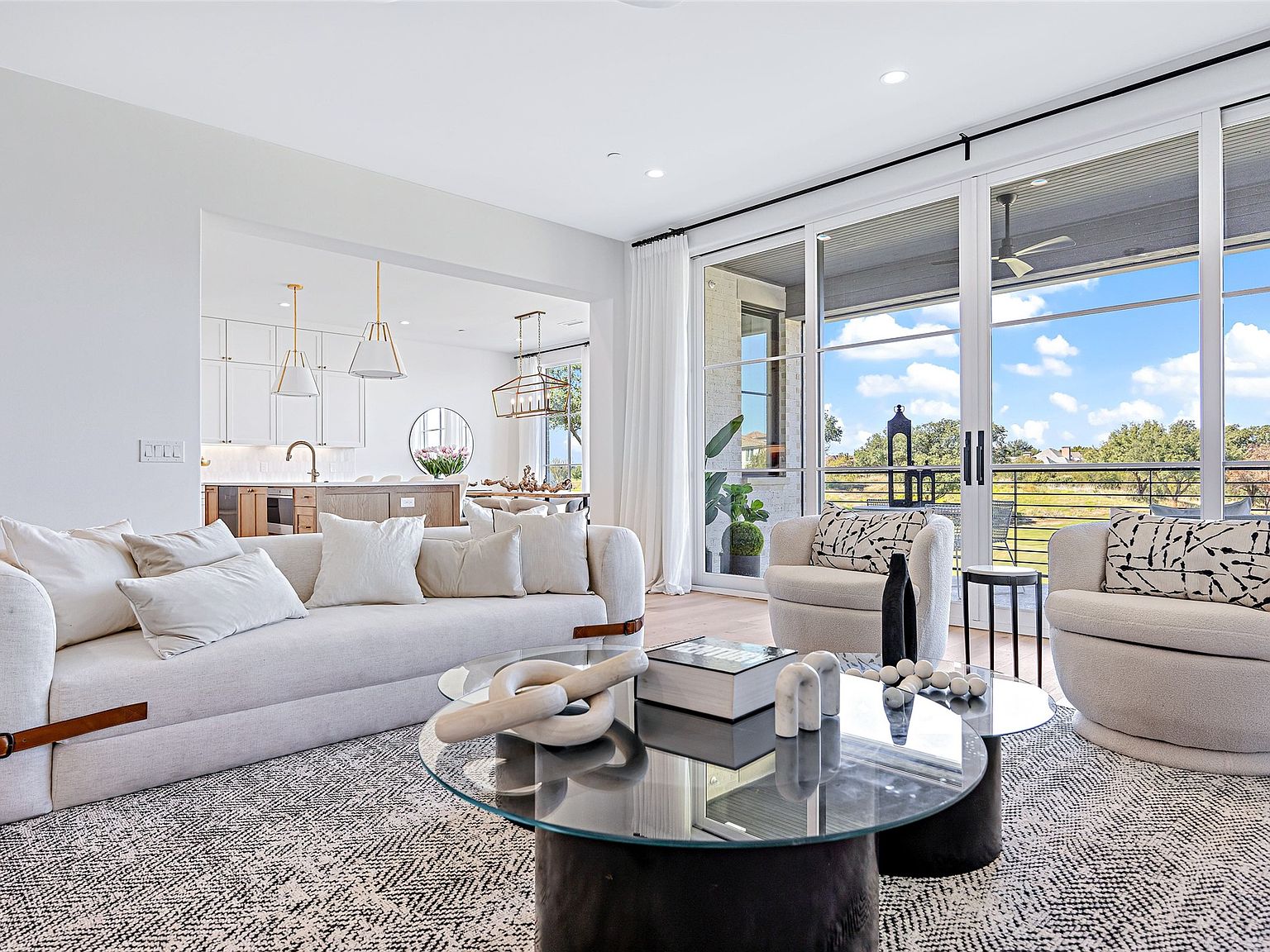 350 N O'Connor Ridge Blvd #14