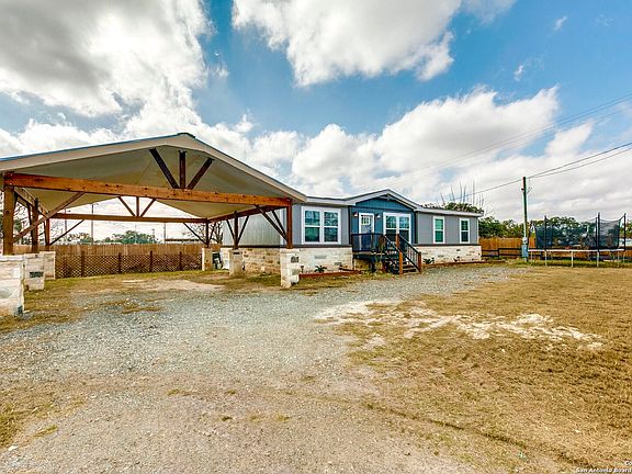 2nd image of 602 E Hunt St