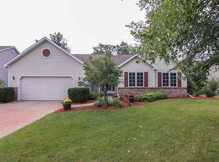 15 Westend Cir, Madison, WI 53704