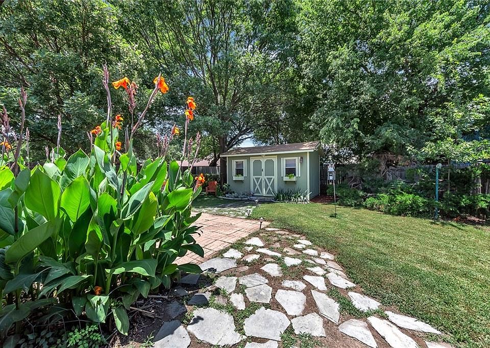 1st image of 818 Camino Ct