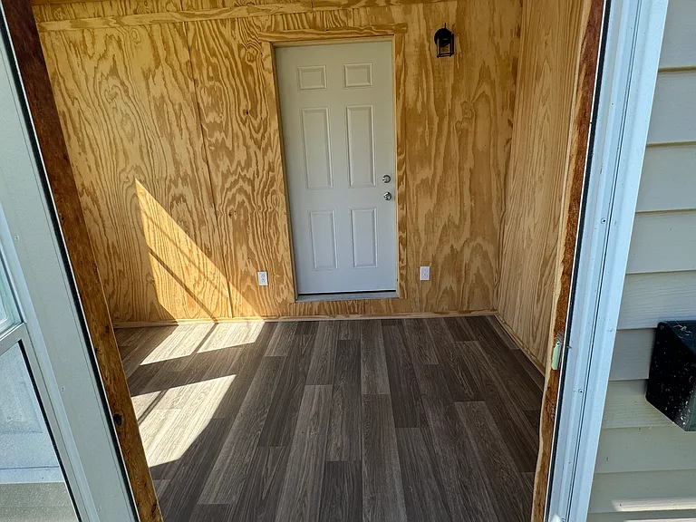 210 Santee Ave — Photo 7