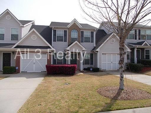 4th image of 2030 Village Run Dr