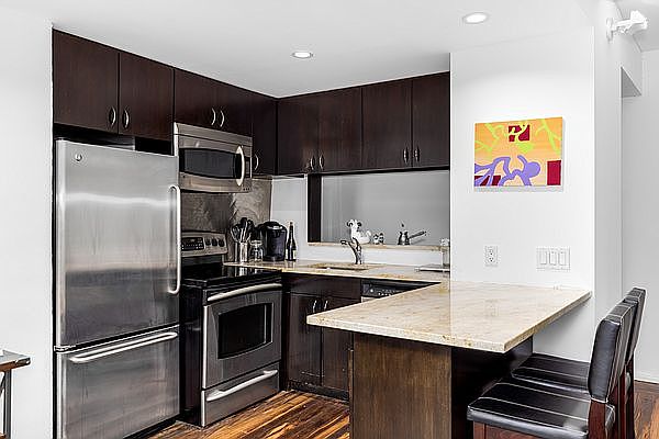 1st image of 45 Tudor City Pl APT 1018