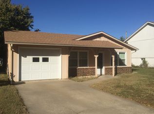906 E Logan Ave, Emporia, KS 66801