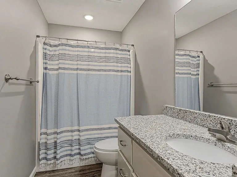 4504 Regina Ct — Photo 33