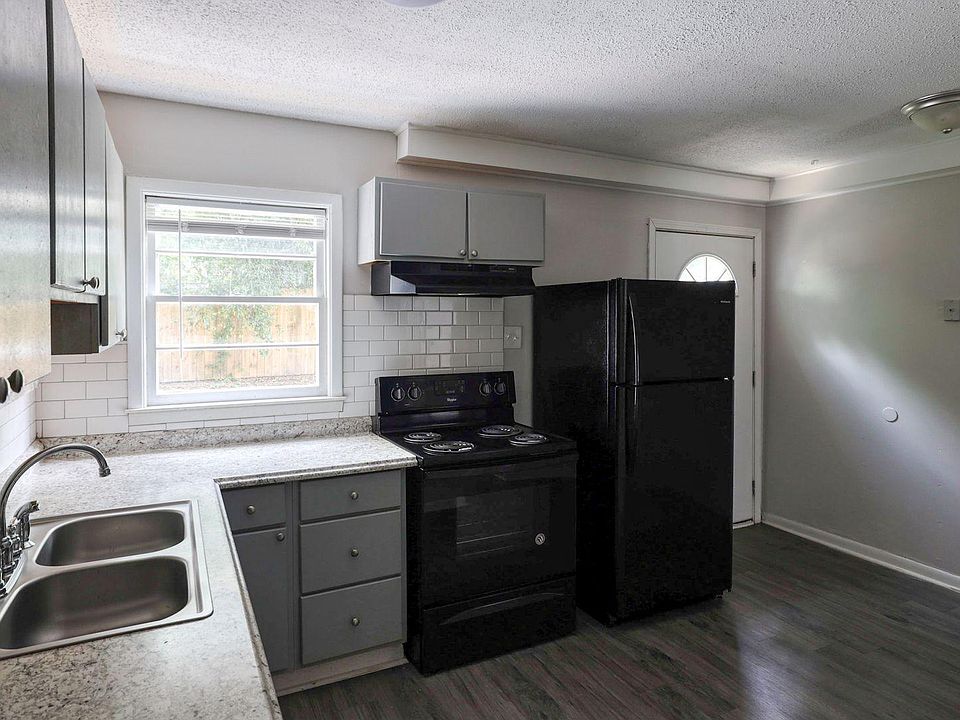 to Cambridge 131 Wall St Warner Robins GA Zillow