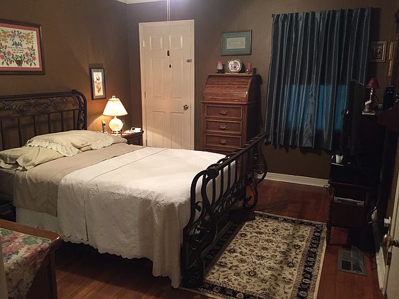 Original hardwood floors