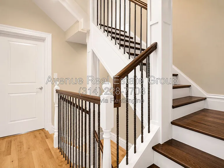 2329 Hickory St — Photo 10