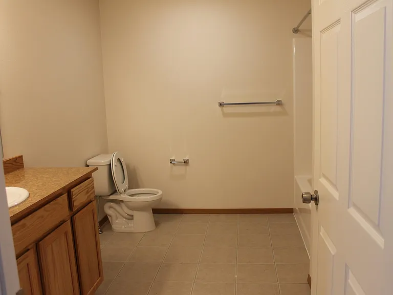 1410 Worden Ave #206 — Photo 2