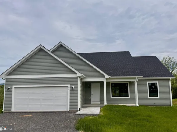 903 Point Dr, Petersburg, WV 26847