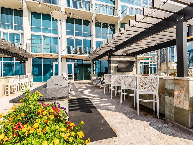 The VUE Charlotte On 5th — Photo 6