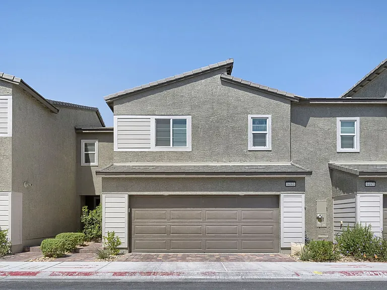 9493 Sky Pointe Dr — Photo 27