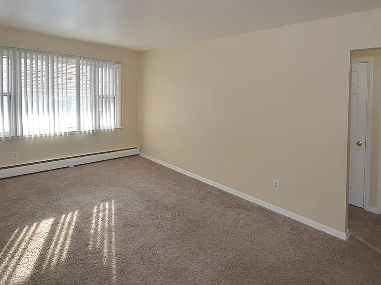 103 Devon Ave #C2 — Photo 15