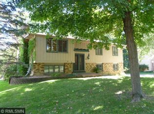 110 Saratoga Ln N, Plymouth, MN 55441