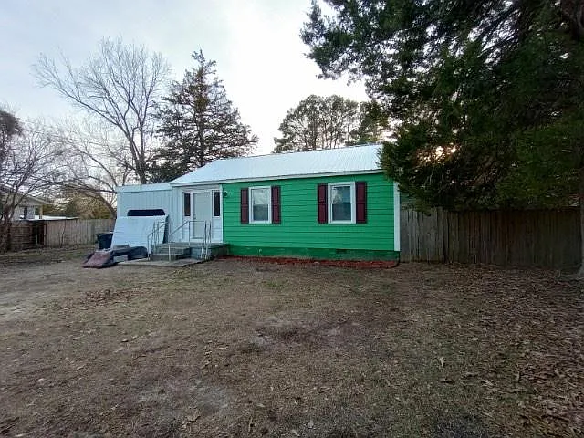 106 Bremer St — Photo 1