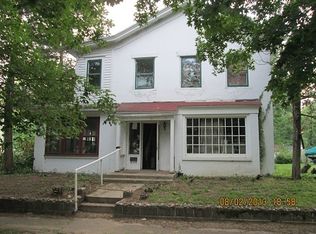 409 Carroll St, Henry, IL 61537