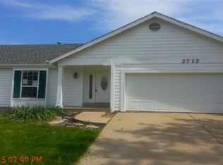 2712 Chapel View Dr, Florissant, MO