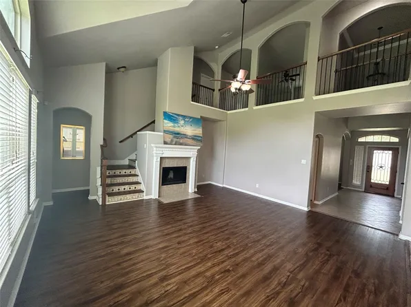 7936 Lake Commons Dr, Rosenberg, TX 77469