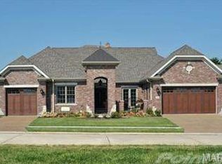 205 Mulberry Row Ct, Creve Coeur, MO 63141