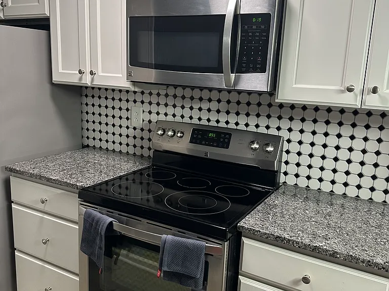 15 Grove Park Rd — Photo 8