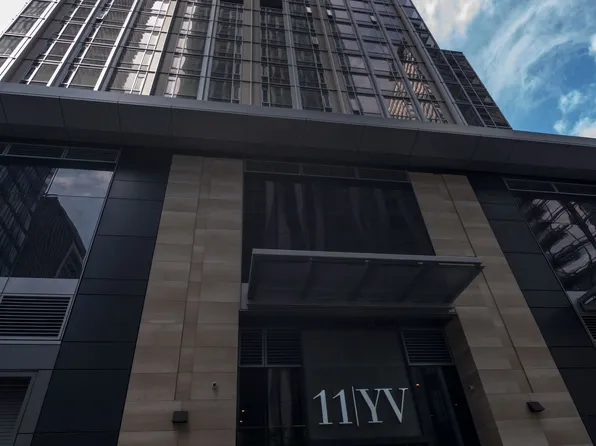 11 Yorkville Ave, Toronto, ON