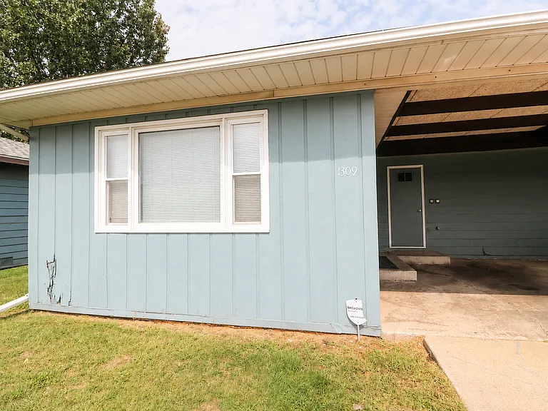 1309 E Logan St #1 — Photo 13
